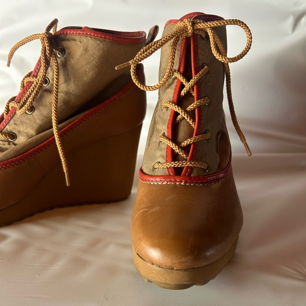 L.L. Bean heritage inspired signature duck wedges circa 2011. Never worn!